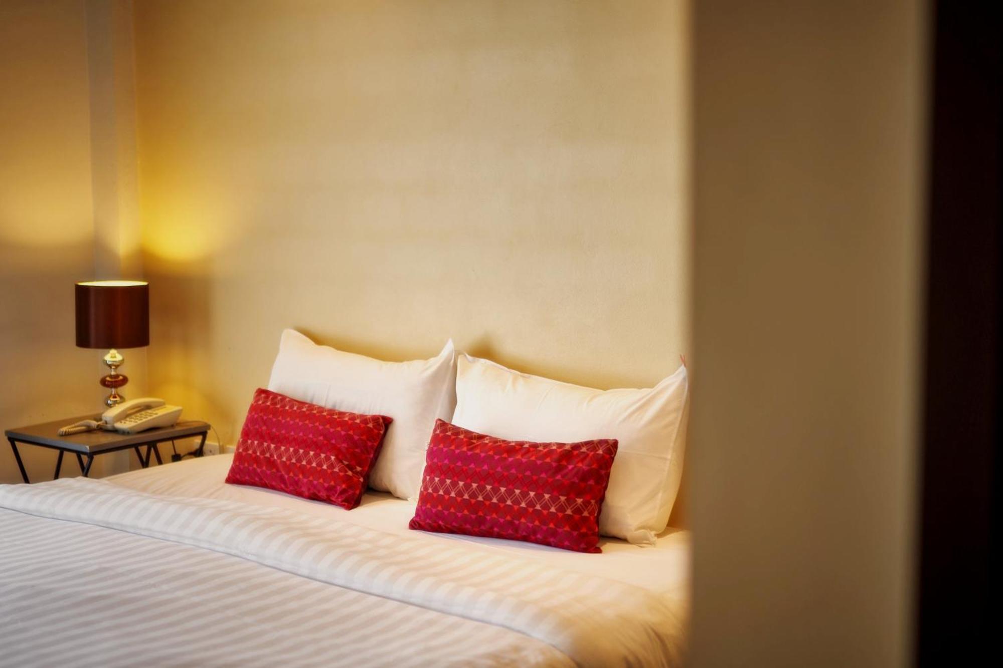 H Hotel Phrasing Chiang Mai Extérieur photo