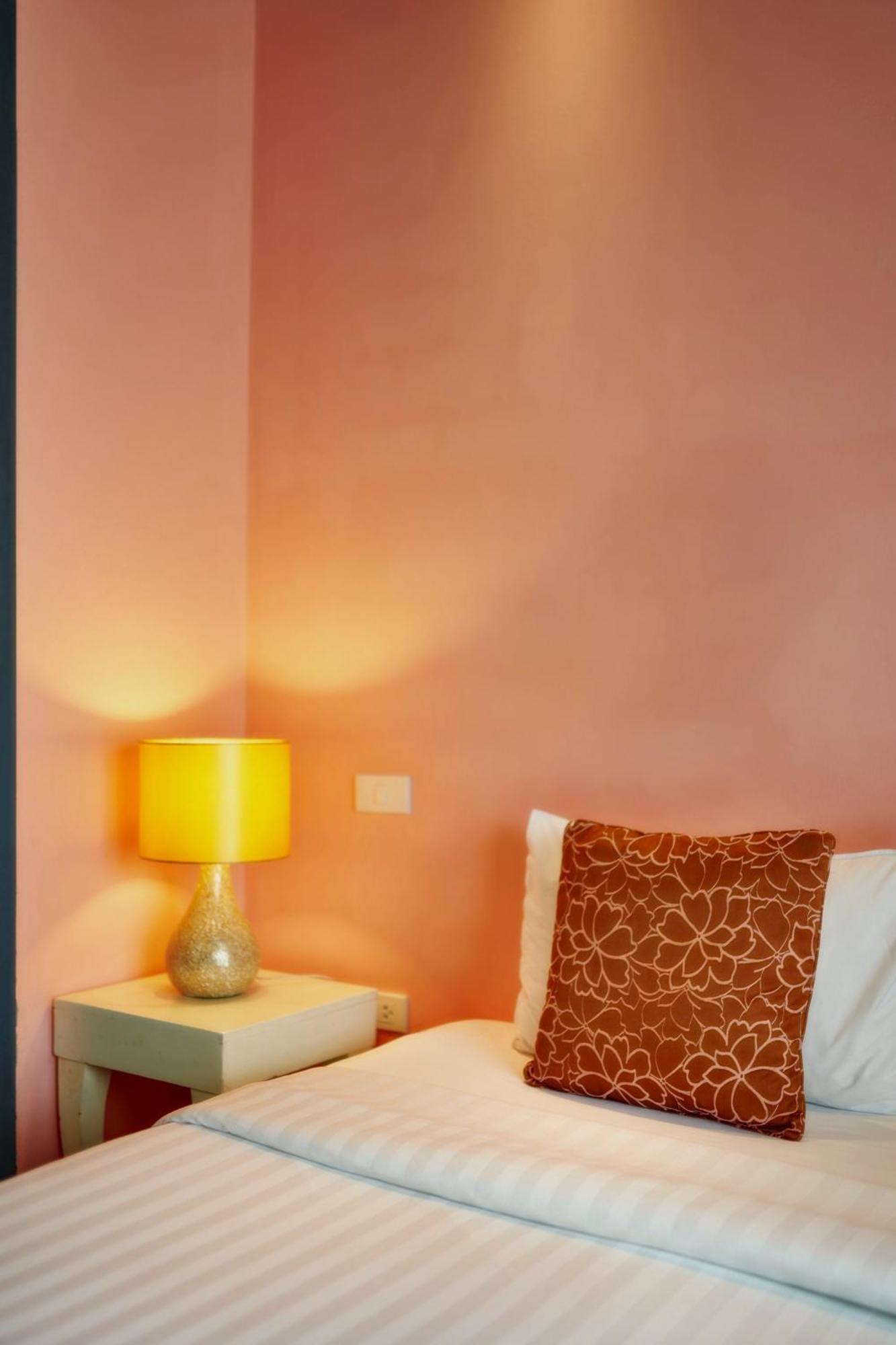 H Hotel Phrasing Chiang Mai Extérieur photo