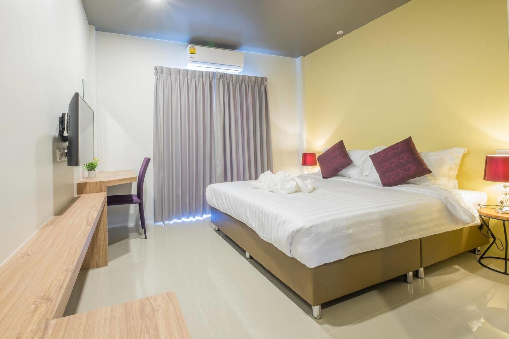 H Hotel Phrasing Chiang Mai Extérieur photo