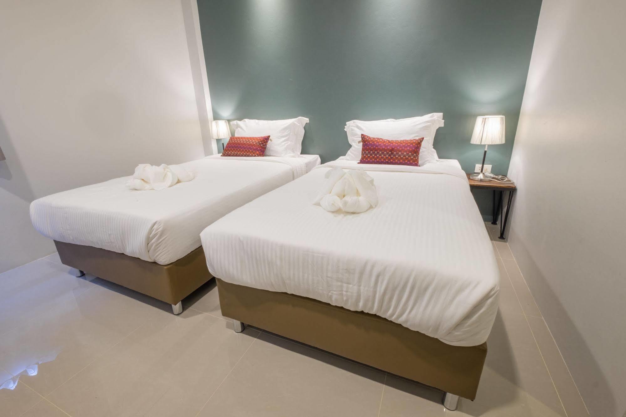 H Hotel Phrasing Chiang Mai Extérieur photo