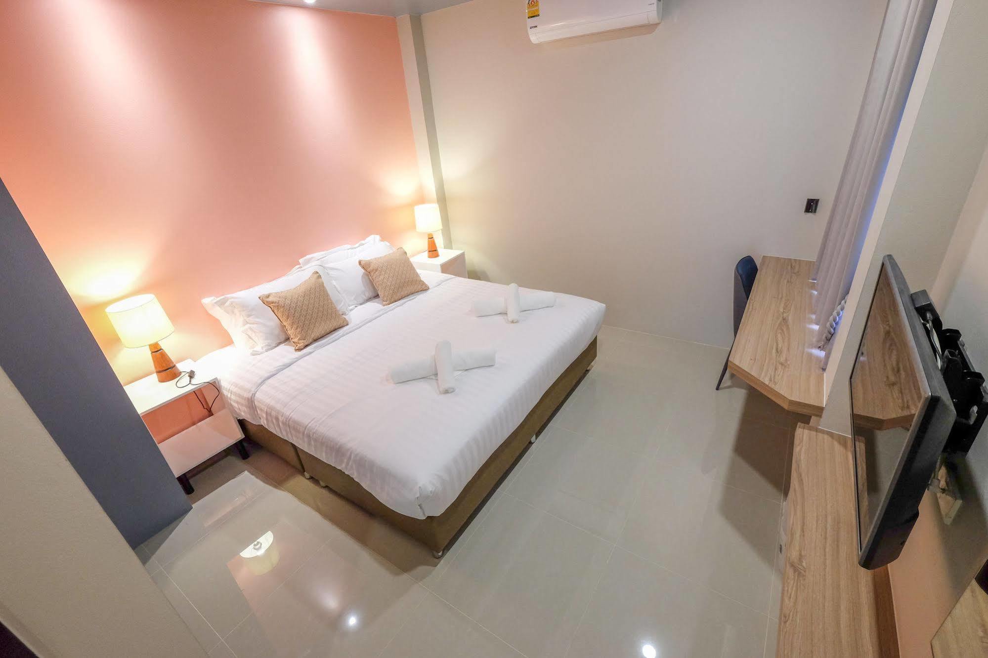 H Hotel Phrasing Chiang Mai Extérieur photo